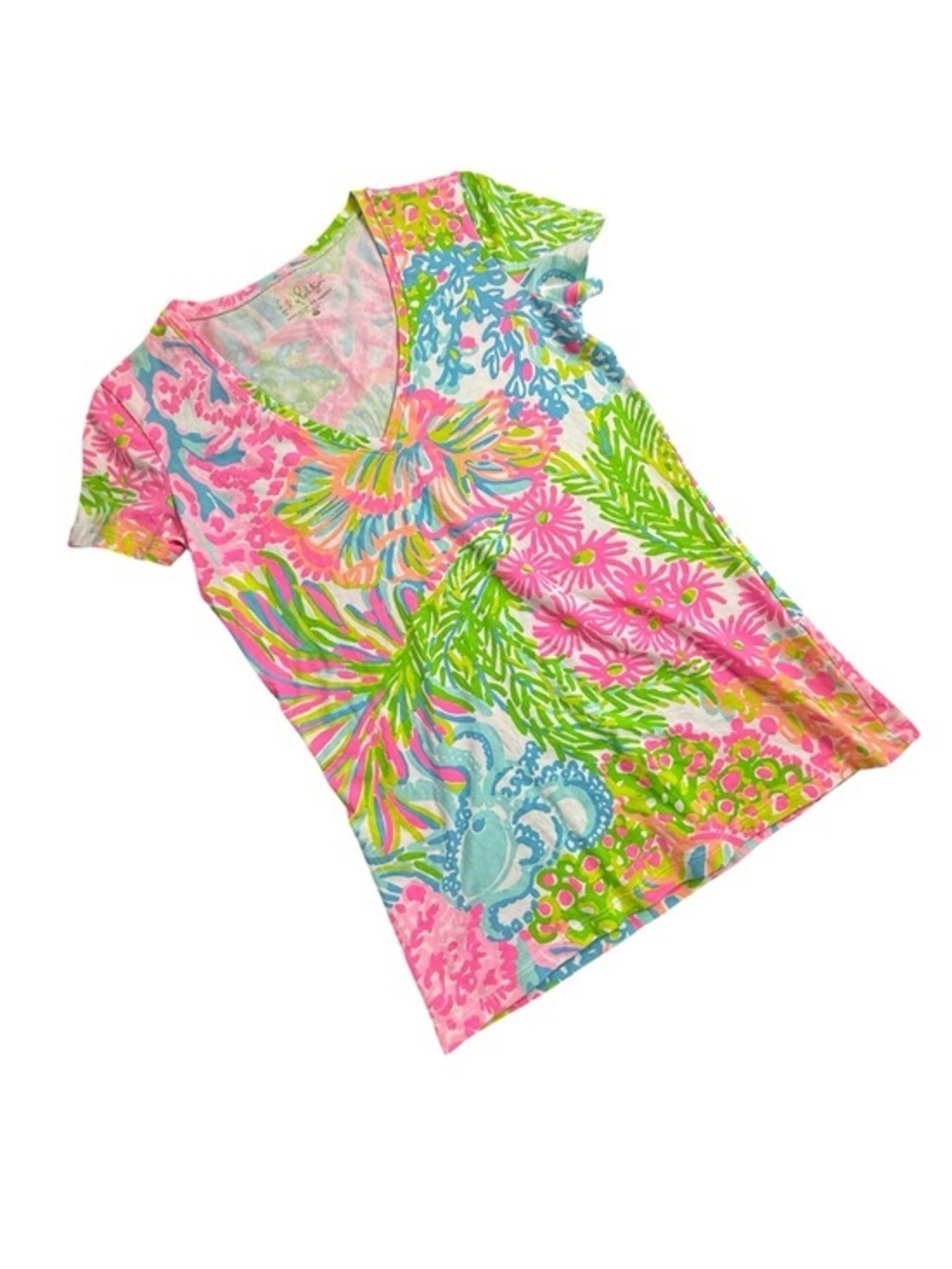 Lilly Pulitzer Michele V-Neck T-Shirt Tee Top “More Lovers Coral” Print XXS